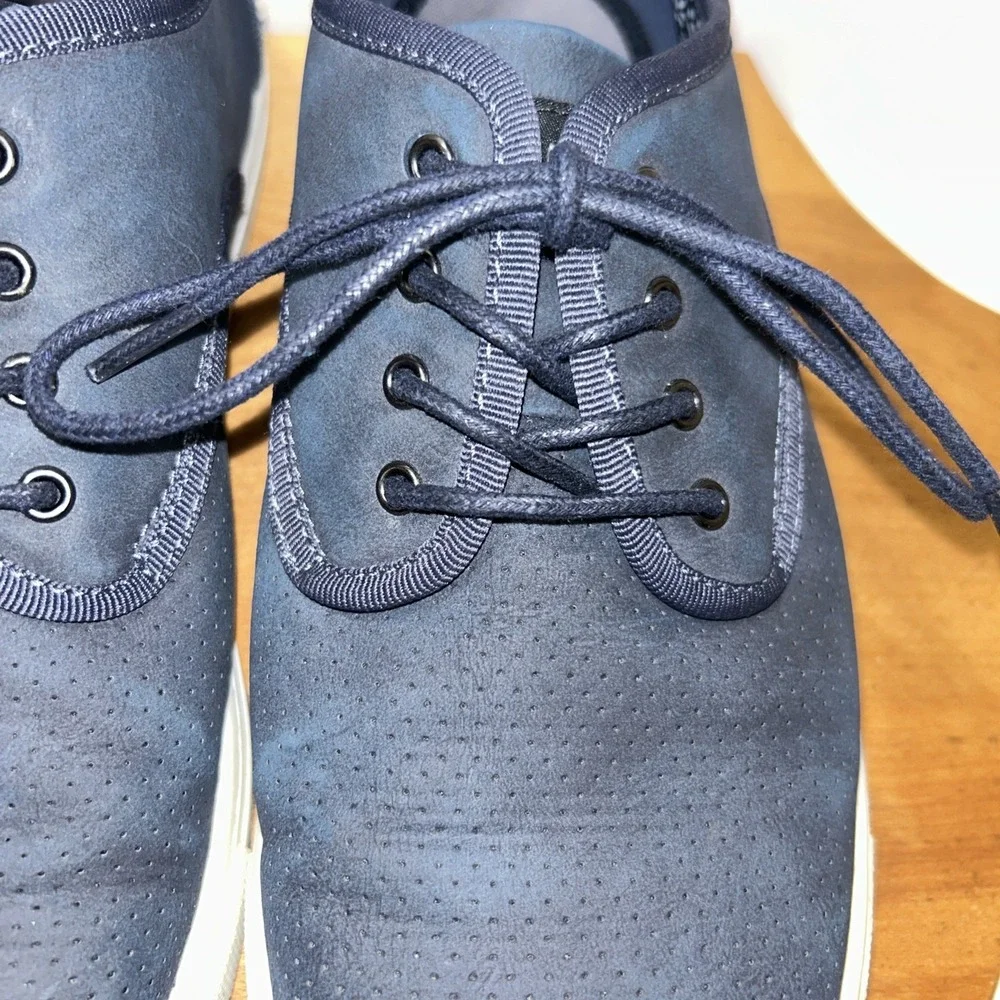 Steve Madden these steve